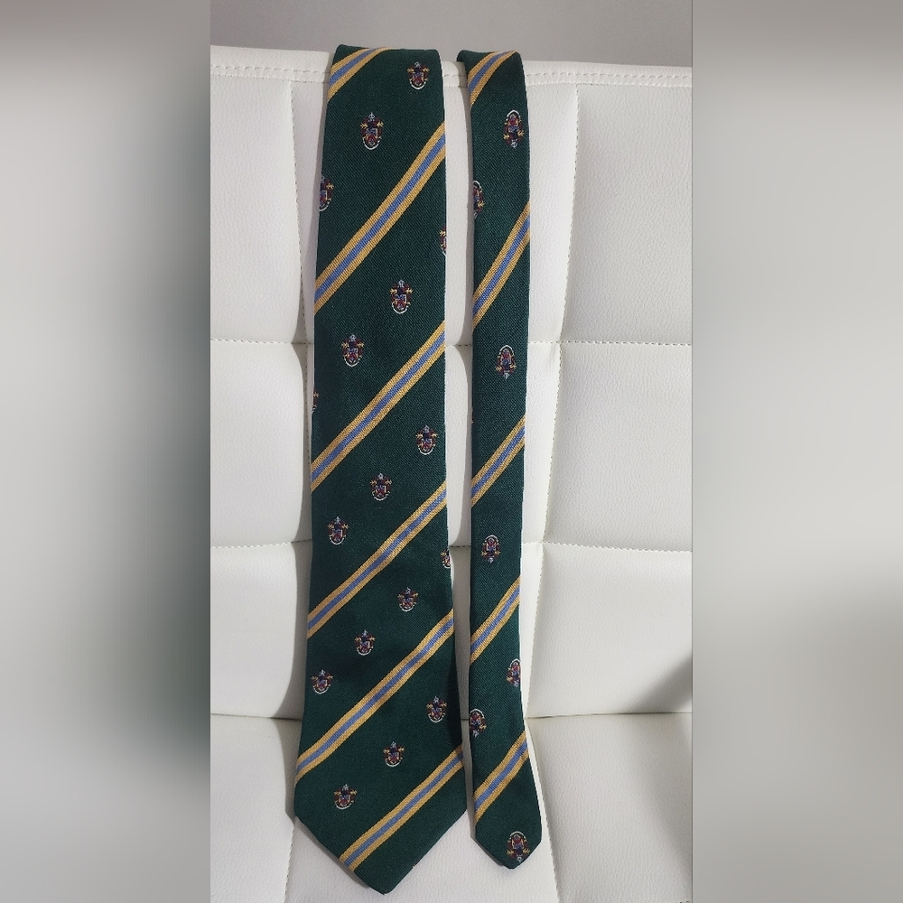 Robert Stewart Green Tie 45"×3 3/4".
